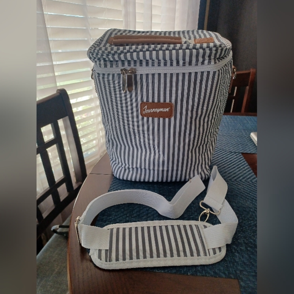 Insulated cooler bag by Journeyman